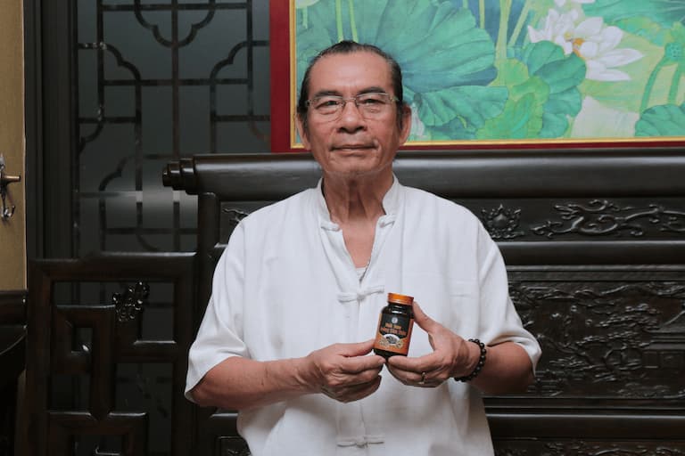 Tiết lộ “bí kíp” chữa mất ngủ của ông chú gần 70 tuổi: “Tôi dùng bài thuốc quý từ Cung đình triều Nguyễn”
