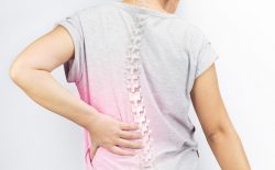 Thoái hóa cột sống thắt lưng là bệnh xương khớp mạn tính