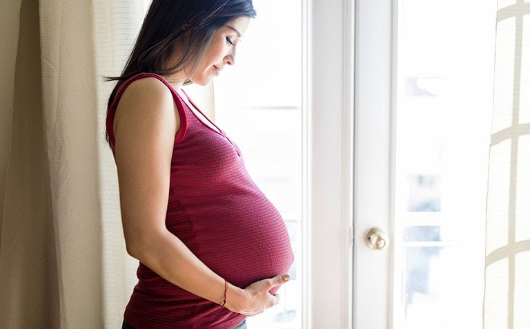 Phụ nữ mang thai không được can thiệp phẫu thuật cắt amidan