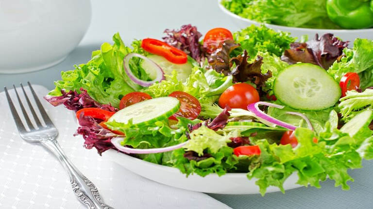 Tăng cường ăn rau xanh khi bị viêm phế quản giúp tăng sức đề kháng cơ thể