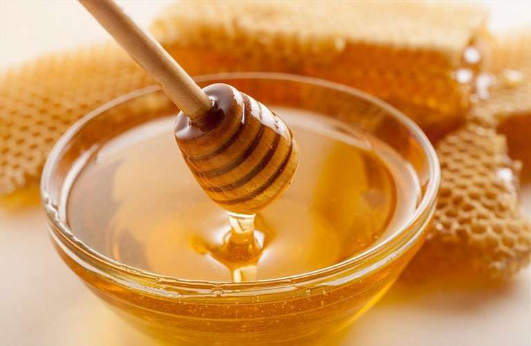 Mật ong giúp làm giảm ho và dịu cổ họng hiệu quả