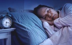 Mất ngủ khó ngủ còn là dấu hiệu cảnh báo nhiều bệnh lý