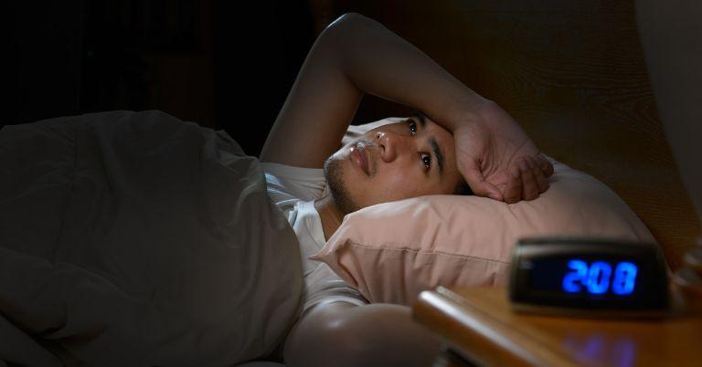 Căng thẳng, stress là một trong những nguyên nhân gây mất ngủ kéo dài