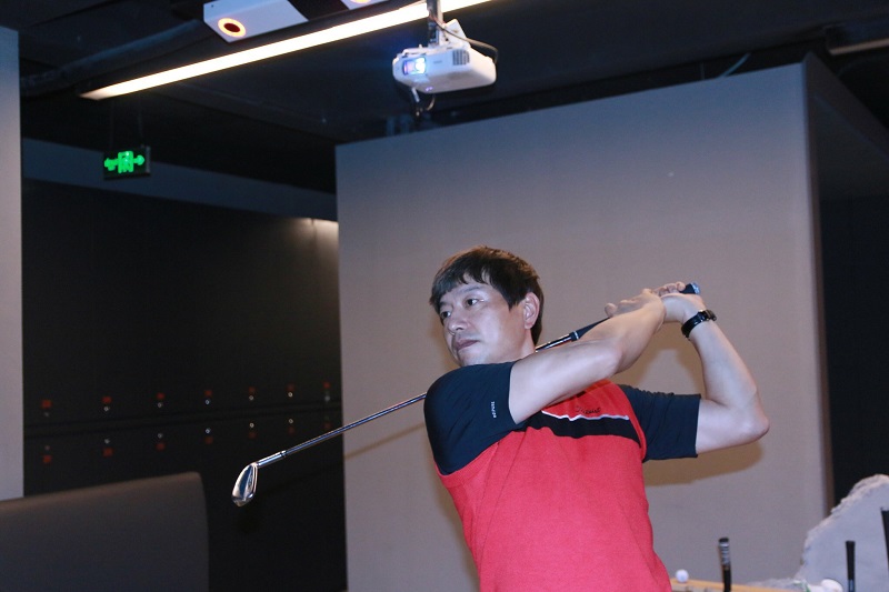 Anh Son MinHo - Huấn luyện viên Học viện Golf Group Academy đánh giá cao hương vị của Đỗ Minh Quốc Tửu